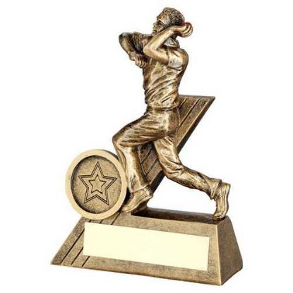Picture of Brz~gold Mini Male Cricket Bowler Figure With Plate (1in Centre)